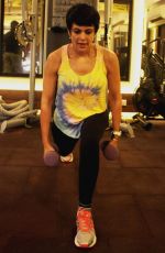 Madira Bedi shares her fitness mantra at Muscle Talk Gym in Chembur on 24th Jan 2016 (29)_56a5cfe4d4c6d.JPG