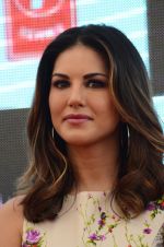Sunny Leone promotes Mastizaade with Lawman jeans on 27th Jan 2016 (4)_56a9bc3ee6e8a.JPG