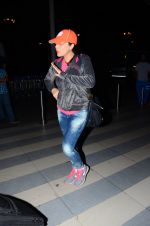 Preity Zinta snapped at airport  on 29th Jan 2016 (15)_56acb09256b4c.JPG