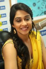 Regina Cassandra at 92.7 Big FM on 29th Jan 2016 (101)_56acb4701dd35.jpg