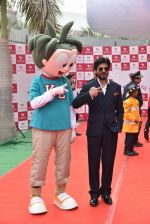 Shahrukh Khan at Kidzania launch in Delhi on 29th Jan 2016 (15)_56acb0e8111ea.jpg