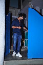 Shahid Kapoor and Mira Rajput on a dinner date at Olive on 31st Jan 2016 (8)_56af0f1587133.JPG