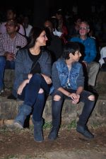 Sonali Bendre and son snapped in Mumbai on 31st Jan 2016 (1)_56af0ecc84cf0.JPG