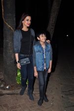 Sonali Bendre and son snapped in Mumbai on 31st Jan 2016 (2)_56af0ecd51fe9.JPG