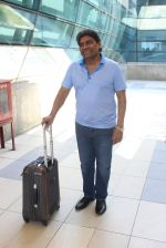 Johnny Lever snapped at airport on 2nd Feb 2016 (18)_56b1b0065c771.JPG