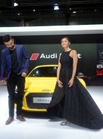 Alia BHatt, Virat Kohli unveil the new Audi R8 at Auto Expo 2016 on 3rd Feb 2016 (76)_56b30f9c9369c.JPG