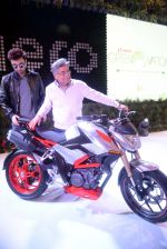 Ranbir Kapoor at the HERO lounge at Auto Expo 2016 in Delhi on 3rd Feb 2016 (45)_56b3023ec6d89.JPG