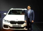 Sachin Tendulkar unveils the new BMW 7 Series at Auto Expo 2016 on 3rd Feb 2016 (25)_56b301c0265c9.JPG