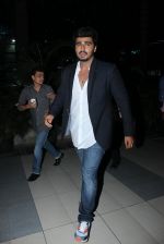 Arjun Kapoor snapped at airport on 5th Feb 2016 (76)_56b717a31ef7d.JPG