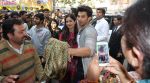 Katrina Kaif, Aditya Roy Kapoor goes shopping in Janpath for promoting Fitoor on 6th Feb 2016 (25)_56b732eb73493.jpg