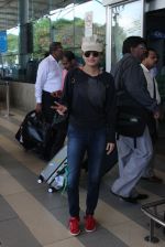 Sneha Ullal snapped at airport on 12th Feb 2016 (16)_56bf37c0ad5ad.JPG