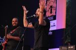 Vir Das performs for Pepe Jeans music festin Kalaghoda on 13th Feb 2016 (7)_56c0600e77fac.jpg