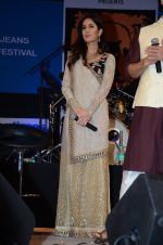 Katrina Kaif at Pepe Jeans music fest in Kalaghoda on 14th Feb 2016 (69)_56c182e7c1fd5.JPG