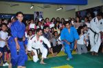 Akshay Kumar at Taekwondo certificate distribution in Mumbai on 15th Feb 2016 (50)_56c2c3956db18.JPG