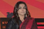 Vidya Balan as a speaker on discussion on Sarees at make in India on 15th Feb 2016 (43)_56c2c5719025a.JPG
