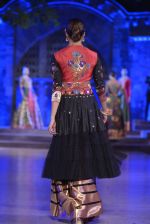 Model walk the ramp for Neeta Lulla Show at Make in India show at Prince of Wales Musuem with latest Bridal Couture in Mumbai on 17th Feb 2016 (100)_56c5786714947.JPG