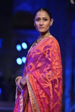 Model walk the ramp for Neeta Lulla Show at Make in India show at Prince of Wales Musuem with latest Bridal Couture in Mumbai on 17th Feb 2016 (83)_56c57851b461c.JPG