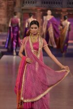 Model walk the ramp for Shaina NC Show at Make in India show at Prince of Wales Musuem with latest Bridal Couture in Mumbai on 17th Feb 2016 (13)_56c5796d6745c.JPG