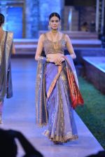Model walk the ramp for Shaina NC Show at Make in India show at Prince of Wales Musuem with latest Bridal Couture in Mumbai on 17th Feb 2016 (23)_56c5797834e8b.JPG