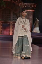Model walk the ramp for Vikram Phadnis Show at Make in India show at Prince of Wales Musuem with latest Bridal Couture in Mumbai on 17th Feb 2016 (25)_56c57a4e65484.JPG