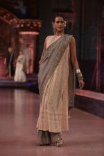 Model walk the ramp for Vikram Phadnis Show at Make in India show at Prince of Wales Musuem with latest Bridal Couture in Mumbai on 17th Feb 2016 (3)_56c57a3603808.JPG