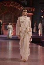 Model walk the ramp for Vikram Phadnis Show at Make in India show at Prince of Wales Musuem with latest Bridal Couture in Mumbai on 17th Feb 2016 (6)_56c57a387bbf1.JPG