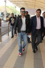 Sanjay Kapoor snapped at airport on 17th Feb 2016 (27)_56c576c59cede.JPG