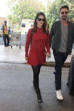 Sunny Leone snapped at airport on 21st Feb 2016 (18)_56caac188b423.JPG