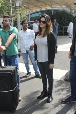 Sunny Leone snapped at airport on 22nd Feb 2016 (17)_56cc031797ebd.JPG