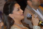 Madhuri Dixit ties up with PNG Jewellers to launch her jewellery line TIMELESS  in pune on 26th Feb 2016 (20)_56d13e29c90ac.jpg