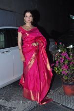 Kangana Ranaut at Dr Aggarwal_s daughter_s wedding in Mumbai on 27th Feb 2016 (65)_56d2c7f526fee.JPG