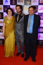 Raghav Sachar at radio mirchi awards red carpet in Mumbai on 29th Feb 2016 (22)_56d59fb17bf2f.JPG