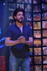 Shahrukh Khan at Fan Trailer Launch on 29th Feb 2016 (81)_56d5422975ed4.JPG