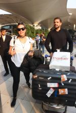 Neha Dhupia snapped at airport on 1st March 2016 (40)_56d6951f05e5b.JPG