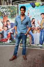 Sidharth Malhotra at Kapoor N Sons promotions at Johar_s office on 3rd March 2016 (82)_56d9a9047a1e3.JPG