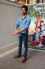 Sidharth Malhotra at Kapoor N Sons promotions at Johar_s office on 3rd March 2016 (88)_56d9a90b75929.JPG