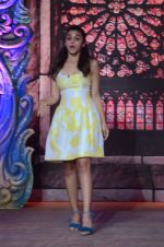 Alia Bhatt at Kapoor N Sons promotions on Comedy Bachao on 4th March 2016 (126)_56da4763b8506.JPG