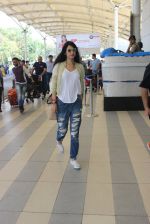 Sonal Chauhan snapped at airport on 5th March 2016 (44)_56dc213aac4f6.JPG