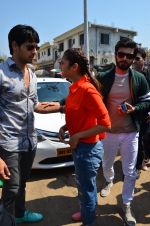 Alia Bhatt, Sidharth Malhotra and Fawad Khan snapped at Jetty in Mumbai on 8th March 2016 (4)_56e006bc67f12.JPG