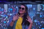 Sonakshi Sinha is now on Guinness Book of Records for painting her nails on Women_s Day on 8th March 2016 (4)_56e009c56fbd6.JPG