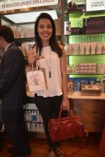 Deepti Gujral at a Special Charity Project by Kiehl_s on 9th March 2016 (49)_56e16c88ca749.JPG
