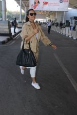 Neha Dhupia snapped at airport on 10th March 2016 (17)_56e26c703962a.JPG