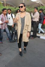 Neha Dhupia snapped at airport on 11th March 2016 (55)_56e408207a79a.JPG