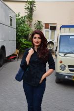 Twinkle Khanna snapped at Mehboob on 11th March 2016 (20)_56e40a99e08c5.JPG