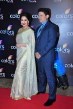 Madhuri Dixit at Colors red carpet on 12th March 2016 (251)_56e5540f695e8.JPG