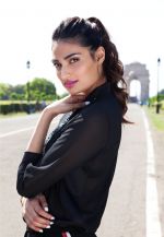 Athiya Shetty in Delhi at India Gate (2)_56e93ae8b00b1.jpg