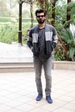 Fawad Khan at Kapoor N Sons Delhi photo shoot on 15th March 2016 (22)_56e972b7993eb.jpg