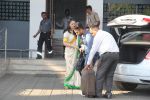 Manyata Dutt leaves for Tirupati on 17th March 2016 (7)_56eb9e5e7e13e.JPG