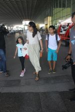 Mini Mathur snapped at airport on 17th March 2016 (20)_56ebeabab9f07.JPG