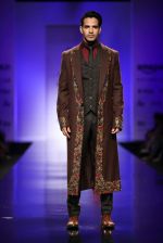 Model walk the ramp for Annaika Show at AIFW Day 2 on 17th March 2016 (18)_56eb9913e3046.jpg